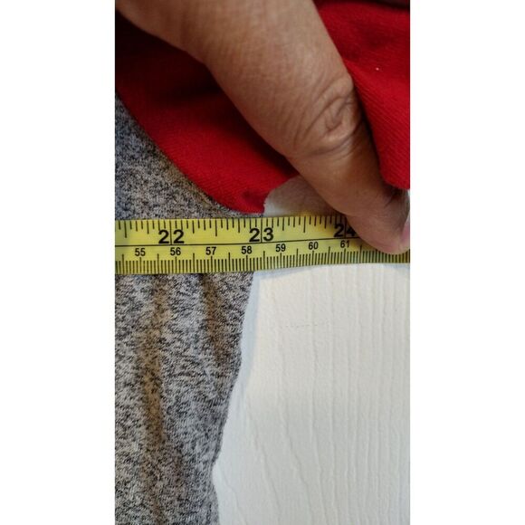 Ecko Men's Medium Grey and Red color block Tee - Picture 4 of 5